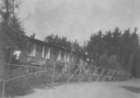 2. A pockingi tábor egyik barakkja (Pocskai János hagyatékából)